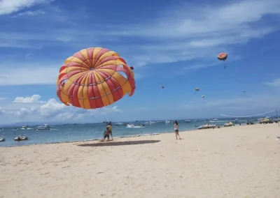 Aventura de deportes acuáticos en Tanjung Benoa - Parasailing